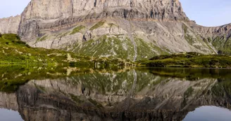 Lac et montagne de Pormenaz