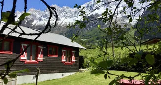 Une vue depuis le Chalet sur les Aiguilles de Chamonix.